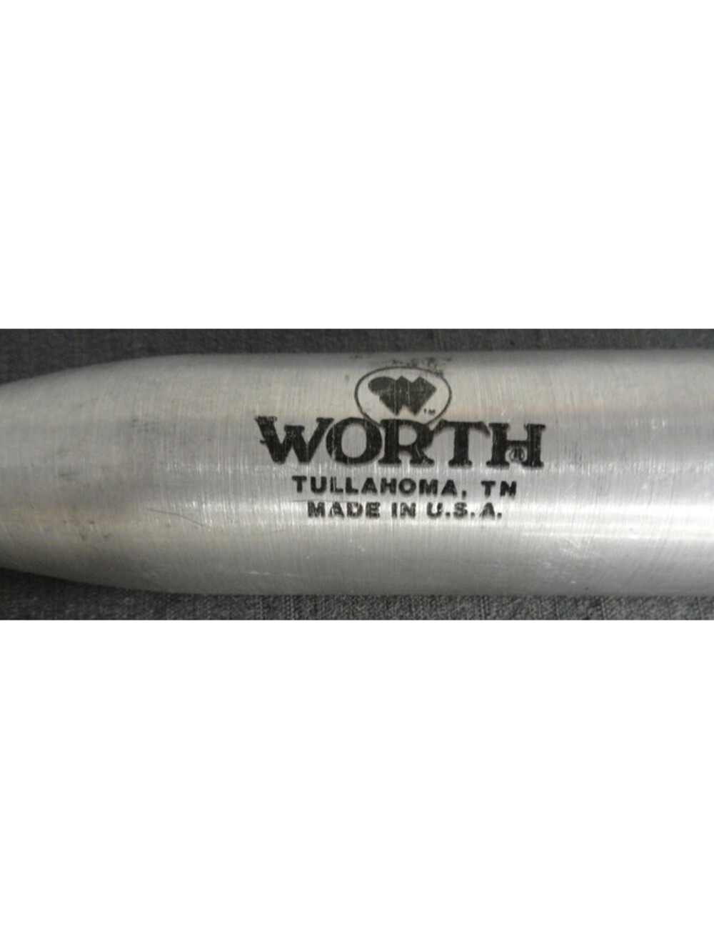WORTH AS460 BALL BUSTER XL SILVER OFFICIAL SOFTBALL BAT 34in